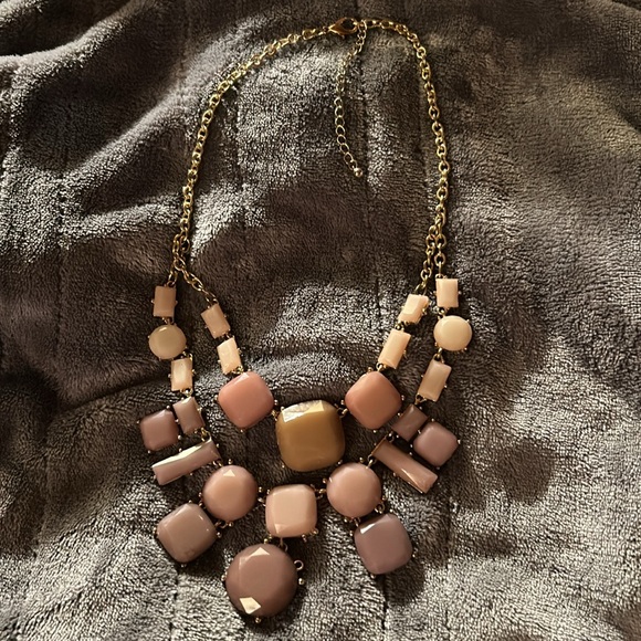 Double stranded pink necklace - Picture 2 of 4